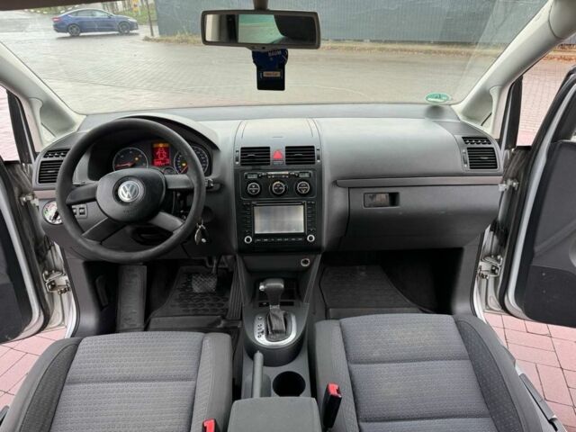 Сірий Фольксваген Туран, об'ємом двигуна 1.9 л та пробігом 340 тис. км за 3100 $, фото 4 на Automoto.ua