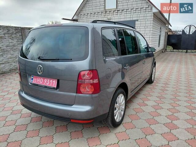 Серый Фольксваген Туран, объемом двигателя 1.6 л и пробегом 196 тыс. км за 7499 $, фото 3 на Automoto.ua