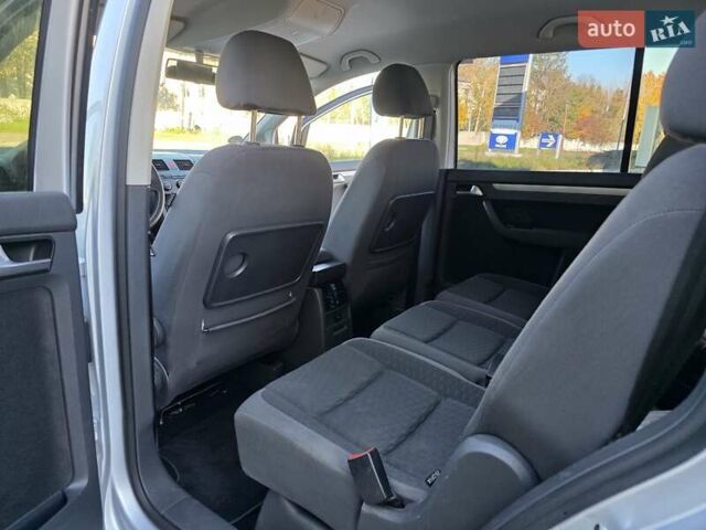 Серый Фольксваген Туран, объемом двигателя 1.6 л и пробегом 225 тыс. км за 6700 $, фото 27 на Automoto.ua