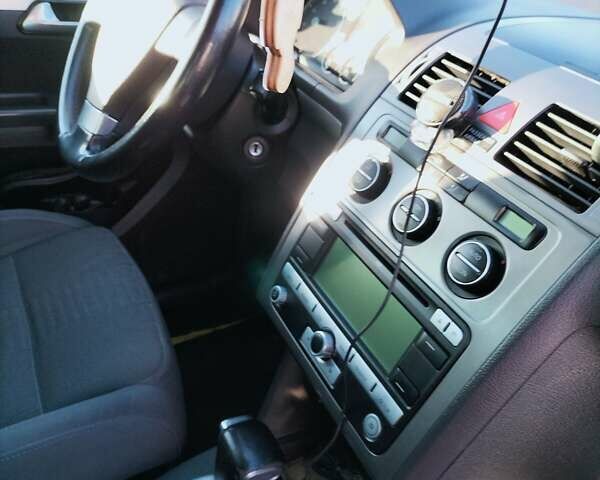 Серый Фольксваген Туран, объемом двигателя 1.4 л и пробегом 203 тыс. км за 7200 $, фото 20 на Automoto.ua