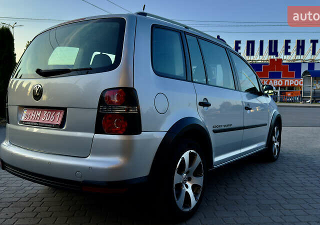 Сірий Фольксваген Туран, об'ємом двигуна 1.6 л та пробігом 218 тис. км за 8400 $, фото 11 на Automoto.ua