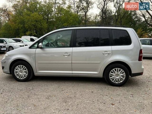 Серый Фольксваген Туран, объемом двигателя 1.6 л и пробегом 262 тыс. км за 6700 $, фото 7 на Automoto.ua