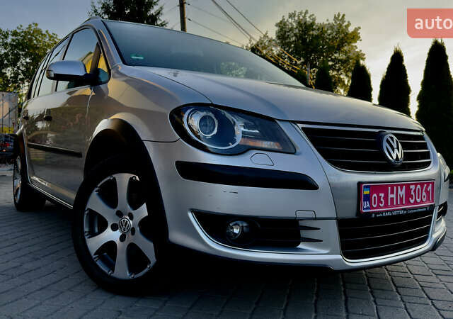 Сірий Фольксваген Туран, об'ємом двигуна 1.6 л та пробігом 218 тис. км за 8400 $, фото 17 на Automoto.ua