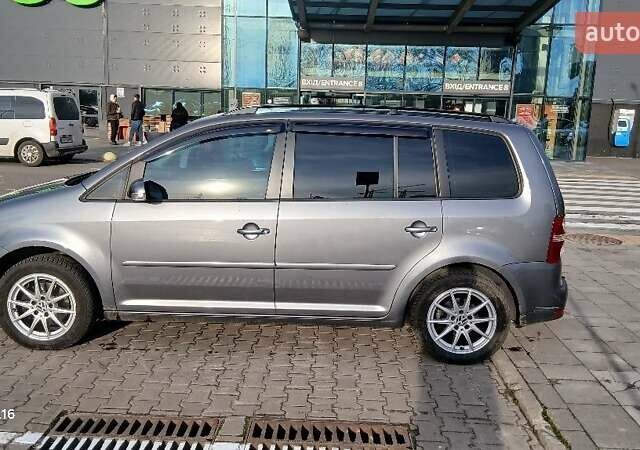 Серый Фольксваген Туран, объемом двигателя 1.4 л и пробегом 277 тыс. км за 6300 $, фото 11 на Automoto.ua