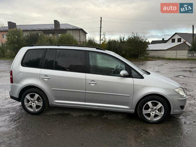 Сірий Фольксваген Туран, об'ємом двигуна 1.9 л та пробігом 226 тис. км за 7900 $, фото 2 на Automoto.ua