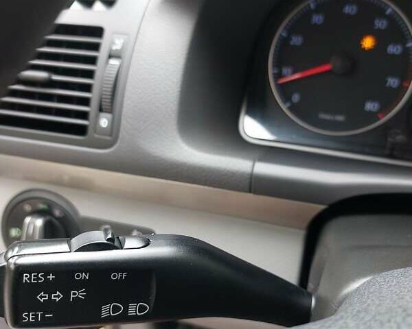 Сірий Фольксваген Туран, об'ємом двигуна 1.4 л та пробігом 232 тис. км за 7000 $, фото 16 на Automoto.ua