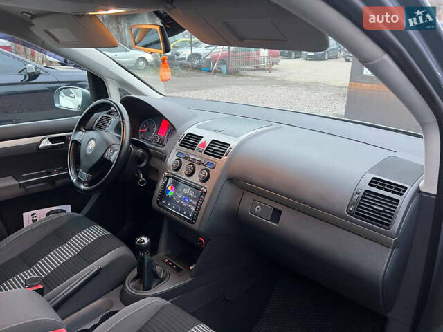 Серый Фольксваген Туран, объемом двигателя 1.4 л и пробегом 189 тыс. км за 7700 $, фото 13 на Automoto.ua