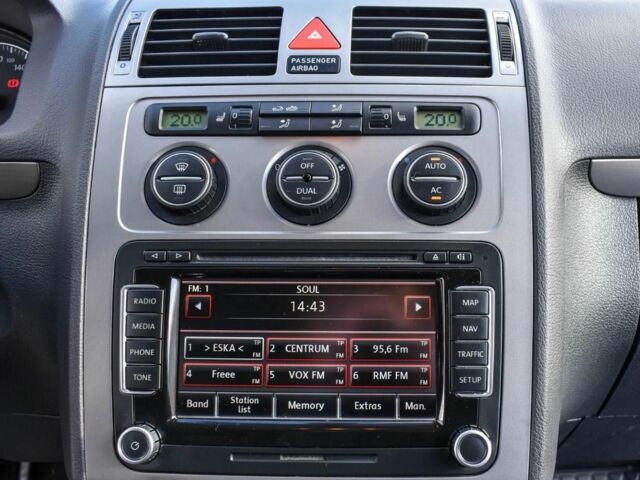 Сірий Фольксваген Туран, об'ємом двигуна 2 л та пробігом 264 тис. км за 5000 $, фото 18 на Automoto.ua