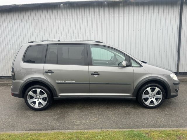 Серый Фольксваген Туран, объемом двигателя 1.4 л и пробегом 223 тыс. км за 8450 $, фото 6 на Automoto.ua