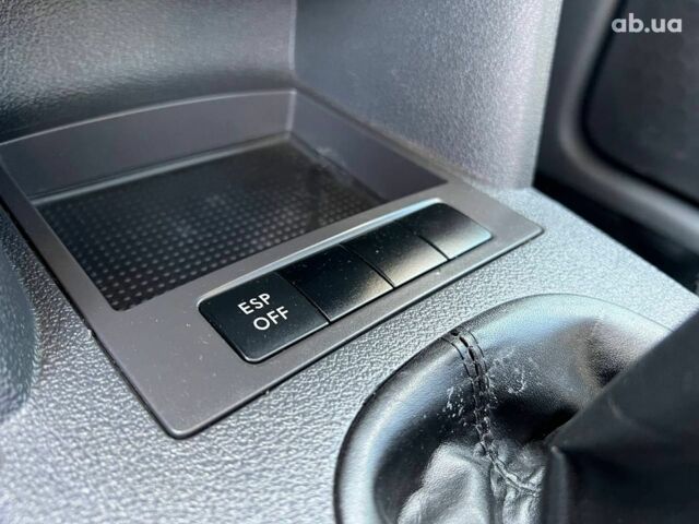 Серый Фольксваген Туран, объемом двигателя 1.6 л и пробегом 254 тыс. км за 7590 $, фото 28 на Automoto.ua