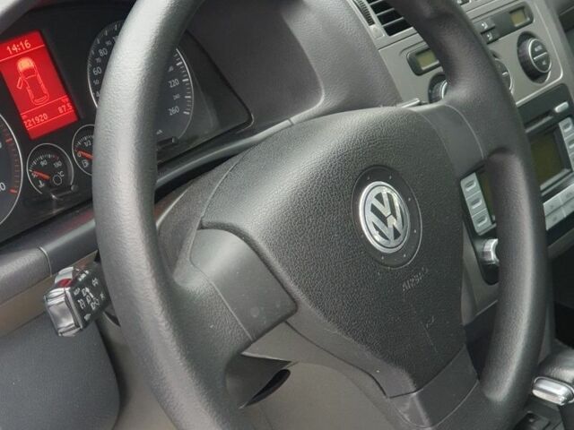 Сірий Фольксваген Туран, об'ємом двигуна 1.9 л та пробігом 224 тис. км за 8990 $, фото 13 на Automoto.ua