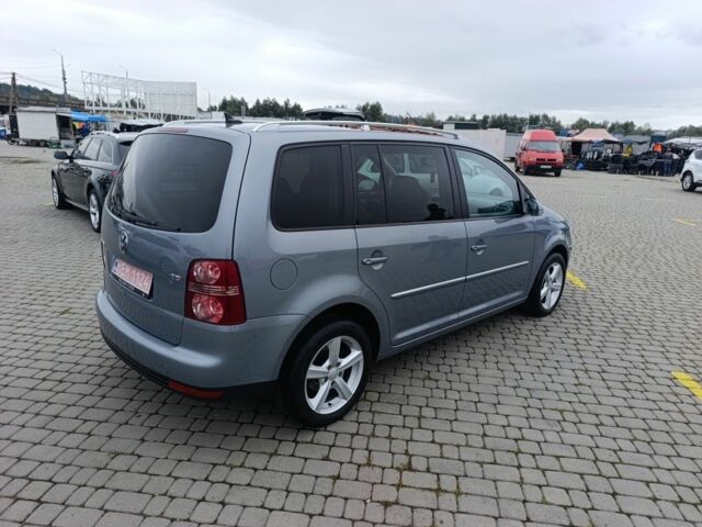 Серый Фольксваген Туран, объемом двигателя 10 л и пробегом 170 тыс. км за 7903 $, фото 2 на Automoto.ua