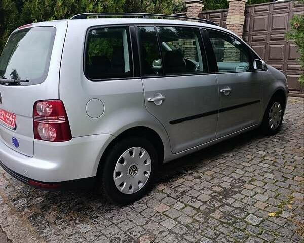 Сірий Фольксваген Туран, об'ємом двигуна 1.6 л та пробігом 216 тис. км за 7700 $, фото 26 на Automoto.ua