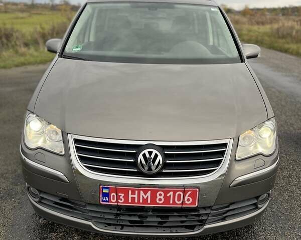 Сірий Фольксваген Туран, об'ємом двигуна 1.4 л та пробігом 205 тис. км за 6950 $, фото 2 на Automoto.ua