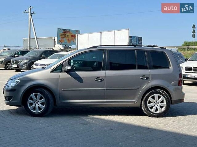 Сірий Фольксваген Туран, об'ємом двигуна 1.6 л та пробігом 254 тис. км за 7590 $, фото 3 на Automoto.ua