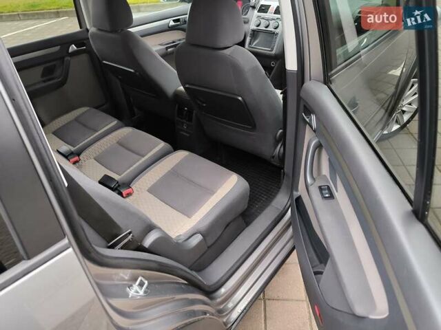 Серый Фольксваген Туран, объемом двигателя 1.4 л и пробегом 182 тыс. км за 7850 $, фото 33 на Automoto.ua