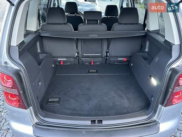 Серый Фольксваген Туран, объемом двигателя 1.4 л и пробегом 142 тыс. км за 8650 $, фото 93 на Automoto.ua