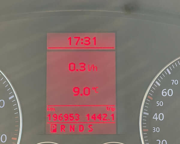 Серый Фольксваген Туран, объемом двигателя 1.39 л и пробегом 196 тыс. км за 7700 $, фото 29 на Automoto.ua