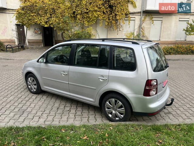 Сірий Фольксваген Туран, об'ємом двигуна 1.4 л та пробігом 193 тис. км за 6500 $, фото 3 на Automoto.ua