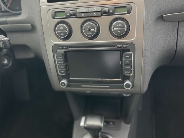 Серый Фольксваген Туран, объемом двигателя 1.4 л и пробегом 205 тыс. км за 6900 $, фото 18 на Automoto.ua