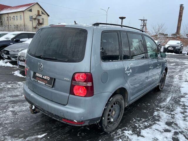 Серый Фольксваген Туран, объемом двигателя 1.9 л и пробегом 237 тыс. км за 6700 $, фото 5 на Automoto.ua