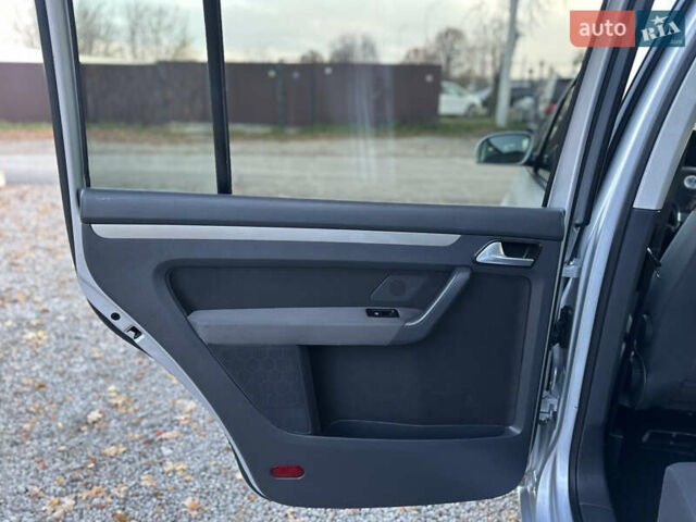 Серый Фольксваген Туран, объемом двигателя 1.6 л и пробегом 236 тыс. км за 8200 $, фото 35 на Automoto.ua