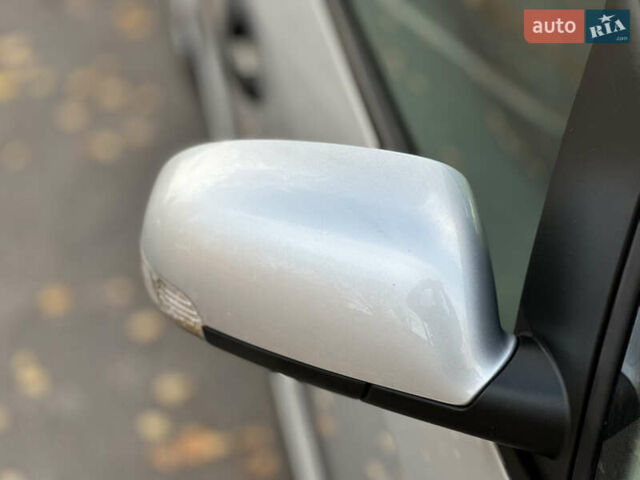 Сірий Фольксваген Туран, об'ємом двигуна 1.6 л та пробігом 196 тис. км за 8199 $, фото 9 на Automoto.ua