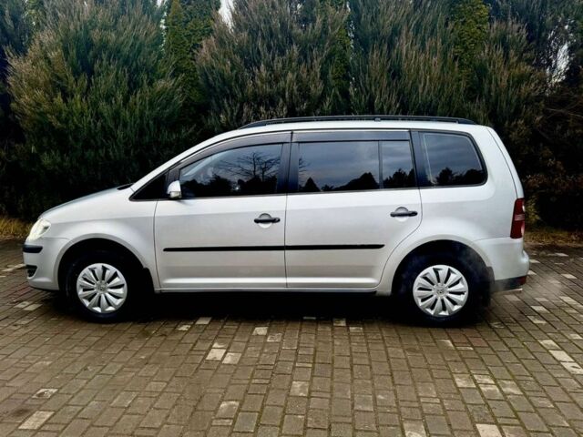 Серый Фольксваген Туран, объемом двигателя 2 л и пробегом 220 тыс. км за 6800 $, фото 7 на Automoto.ua