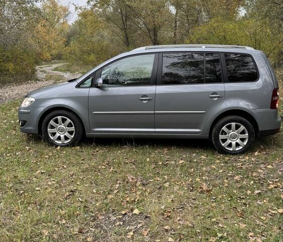 Серый Фольксваген Туран, объемом двигателя 1.4 л и пробегом 187 тыс. км за 8250 $, фото 13 на Automoto.ua