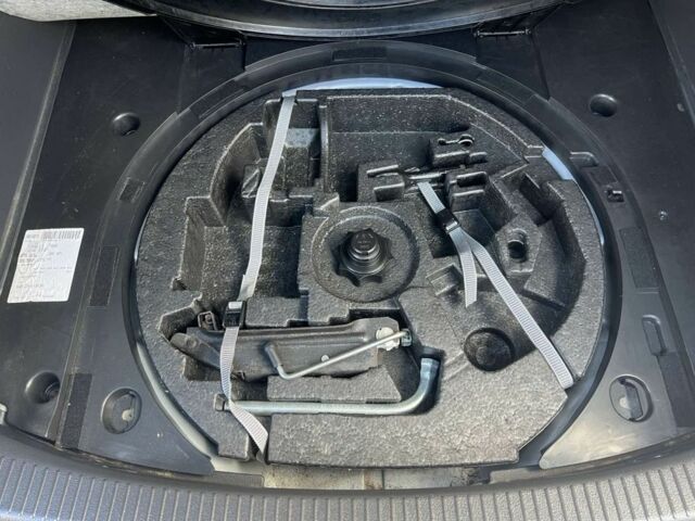 Сірий Фольксваген Туран, об'ємом двигуна 1.4 л та пробігом 220 тис. км за 8850 $, фото 18 на Automoto.ua