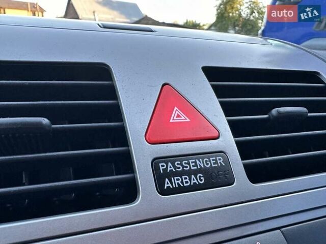 Серый Фольксваген Туран, объемом двигателя 1.4 л и пробегом 142 тыс. км за 8650 $, фото 55 на Automoto.ua