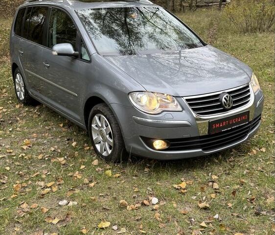 Серый Фольксваген Туран, объемом двигателя 1.4 л и пробегом 187 тыс. км за 8250 $, фото 11 на Automoto.ua