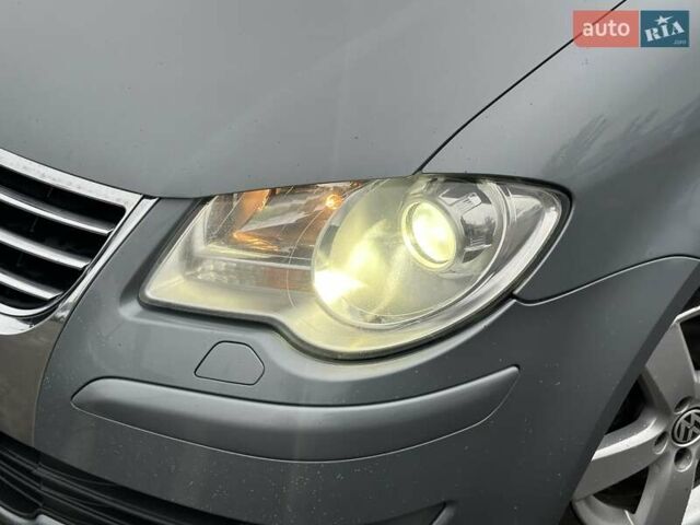 Серый Фольксваген Туран, объемом двигателя 1.39 л и пробегом 263 тыс. км за 6290 $, фото 12 на Automoto.ua