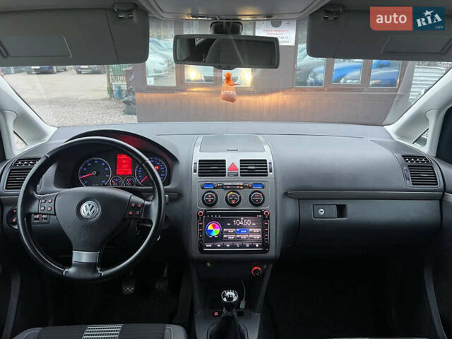 Серый Фольксваген Туран, объемом двигателя 1.4 л и пробегом 189 тыс. км за 7700 $, фото 9 на Automoto.ua