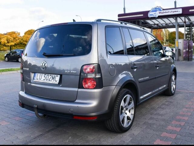 Сірий Фольксваген Туран, об'ємом двигуна 2 л та пробігом 264 тис. км за 5000 $, фото 5 на Automoto.ua