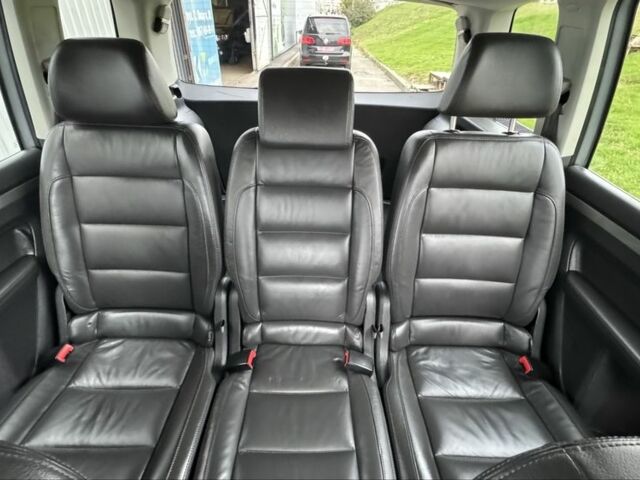 Серый Фольксваген Туран, объемом двигателя 1.4 л и пробегом 187 тыс. км за 8250 $, фото 21 на Automoto.ua