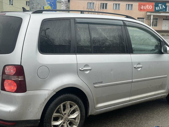 Серый Фольксваген Туран, объемом двигателя 1.97 л и пробегом 350 тыс. км за 6150 $, фото 7 на Automoto.ua