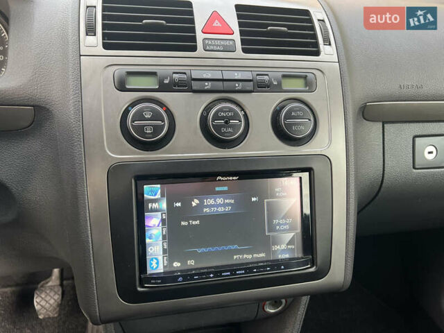 Сірий Фольксваген Туран, об'ємом двигуна 1.4 л та пробігом 193 тис. км за 6500 $, фото 67 на Automoto.ua