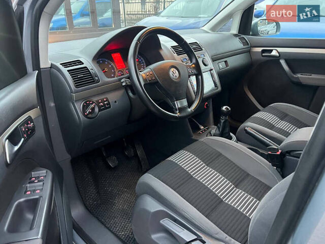 Серый Фольксваген Туран, объемом двигателя 1.4 л и пробегом 189 тыс. км за 7700 $, фото 11 на Automoto.ua