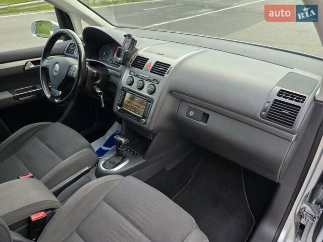 Серый Фольксваген Туран, объемом двигателя 2 л и пробегом 237 тыс. км за 9699 $, фото 37 на Automoto.ua