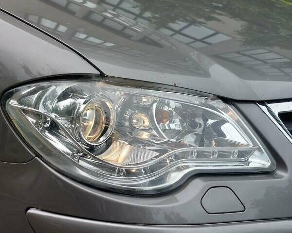 Сірий Фольксваген Туран, об'ємом двигуна 1.4 л та пробігом 232 тис. км за 7000 $, фото 7 на Automoto.ua