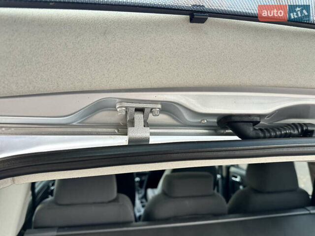 Сірий Фольксваген Туран, об'ємом двигуна 1.6 л та пробігом 196 тис. км за 8199 $, фото 38 на Automoto.ua