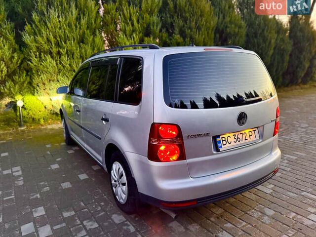 Серый Фольксваген Туран, объемом двигателя 1.98 л и пробегом 230 тыс. км за 6500 $, фото 5 на Automoto.ua