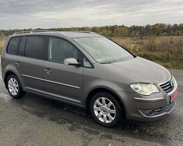 Сірий Фольксваген Туран, об'ємом двигуна 1.4 л та пробігом 205 тис. км за 6950 $, фото 7 на Automoto.ua