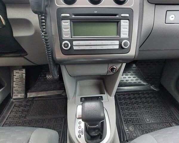 Сірий Фольксваген Туран, об'ємом двигуна 1.4 л та пробігом 232 тис. км за 7000 $, фото 26 на Automoto.ua