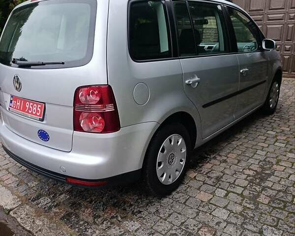 Сірий Фольксваген Туран, об'ємом двигуна 1.6 л та пробігом 216 тис. км за 7700 $, фото 15 на Automoto.ua