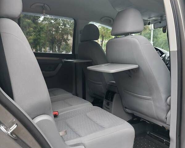 Сірий Фольксваген Туран, об'ємом двигуна 1.4 л та пробігом 232 тис. км за 7000 $, фото 33 на Automoto.ua