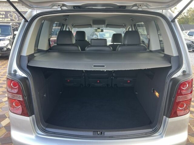 Сірий Фольксваген Туран, об'ємом двигуна 1.4 л та пробігом 220 тис. км за 8850 $, фото 19 на Automoto.ua