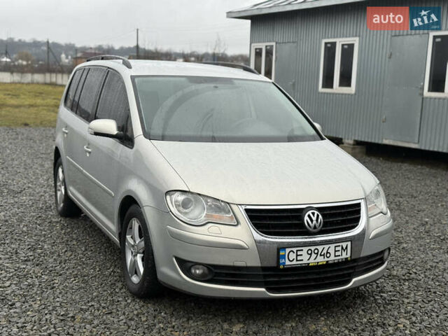 Сірий Фольксваген Туран, об'ємом двигуна 1.97 л та пробігом 328 тис. км за 7500 $, фото 1 на Automoto.ua