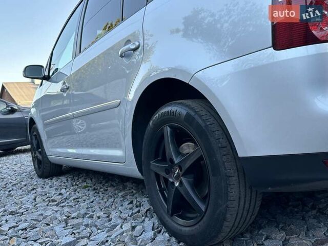 Серый Фольксваген Туран, объемом двигателя 1.4 л и пробегом 142 тыс. км за 8650 $, фото 25 на Automoto.ua